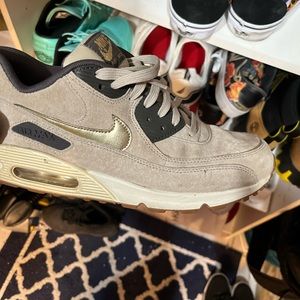 Air max 90 sz 11 women unisex look